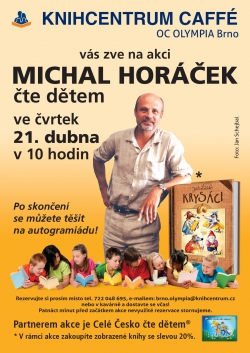 Michal Horáček čte dětem v Brně